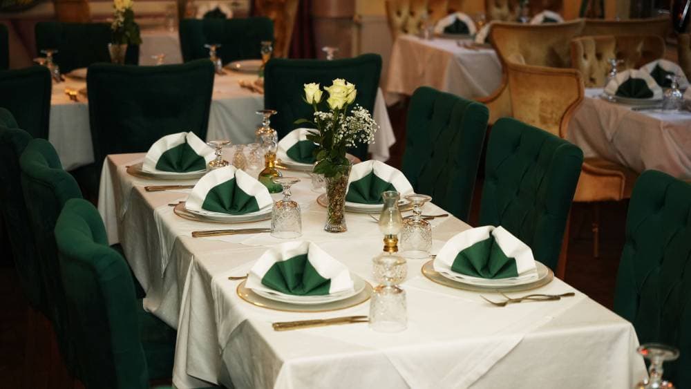 Gedeckter Tisch im Sultan Palace